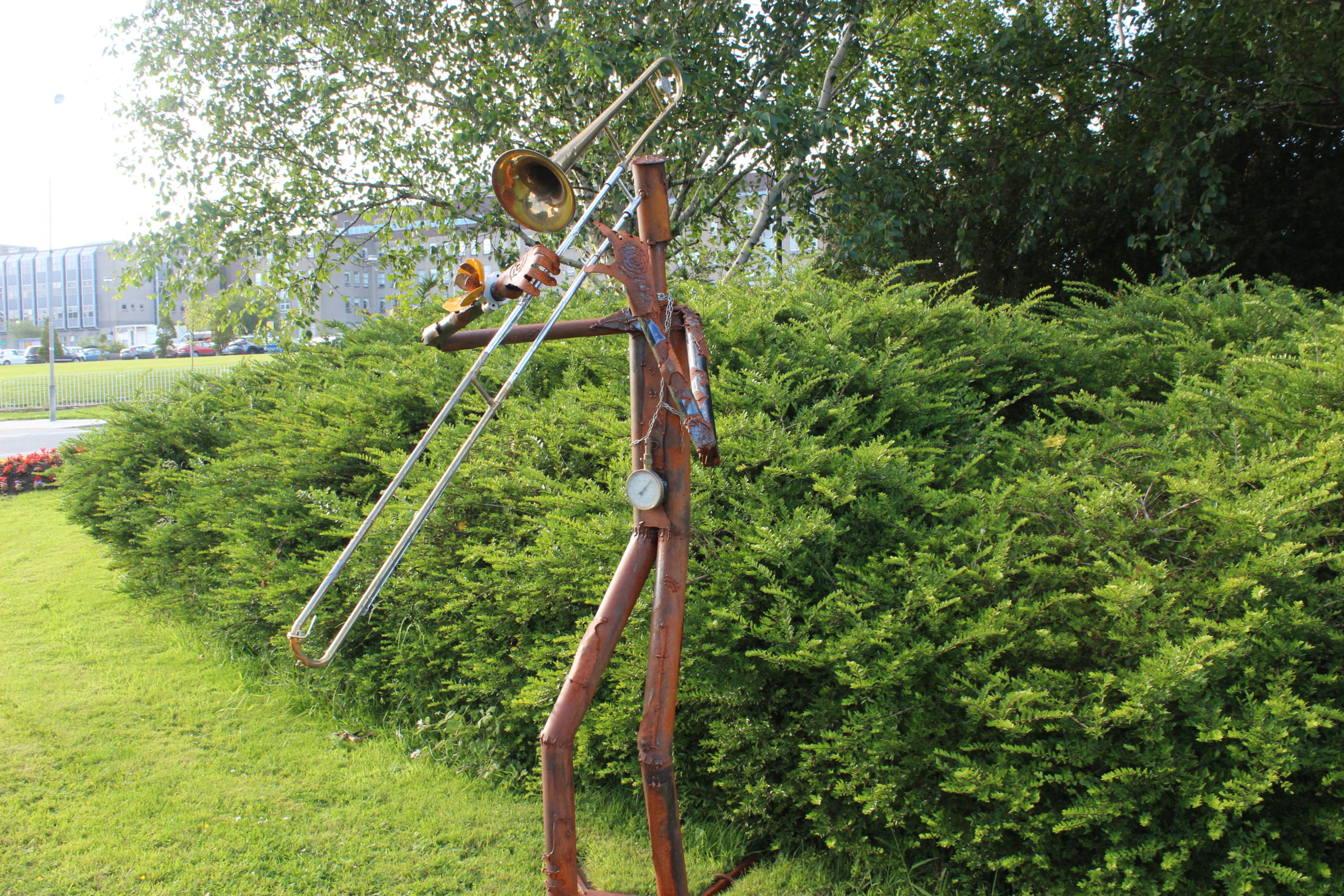 Trombone Man Hospital Roundabout (6)